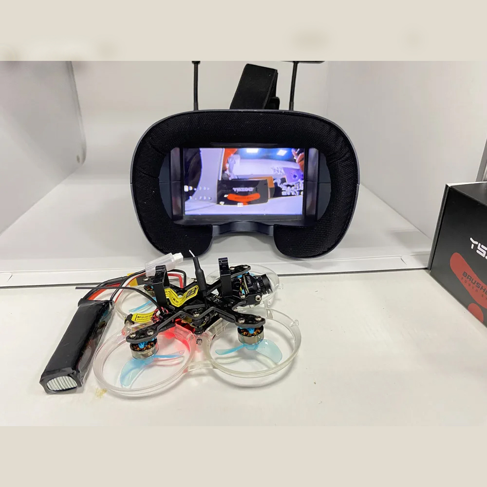 Occhiali FPV 008D 5.8G 40CH 4. - Fpv Goggles Headset recensione e prezzo